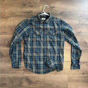 Columbia Omni-Shade Shirt Mens Small Plaid Fishing Hiking UPF Long Sleeve